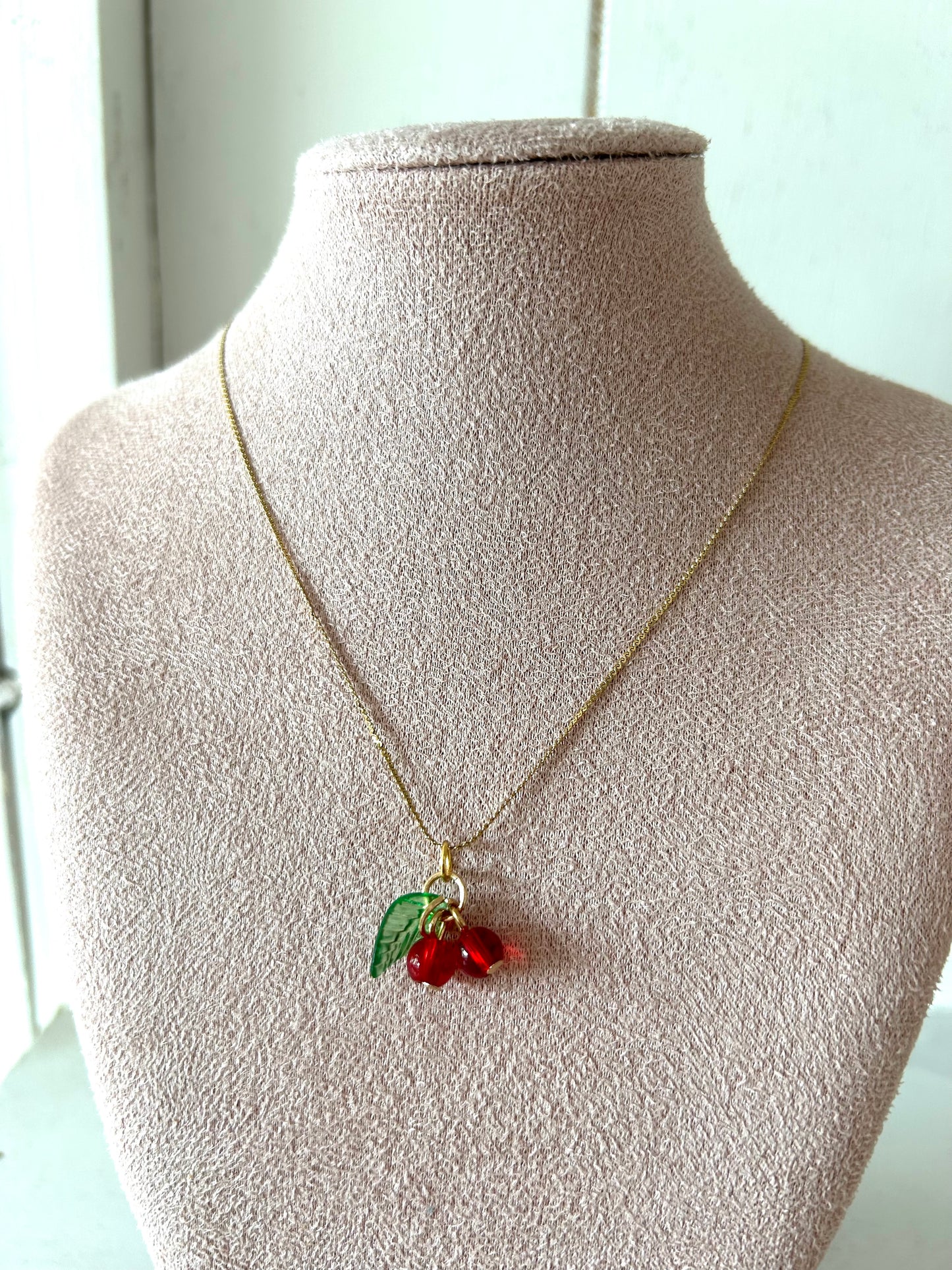 Ketting met kersje - goud