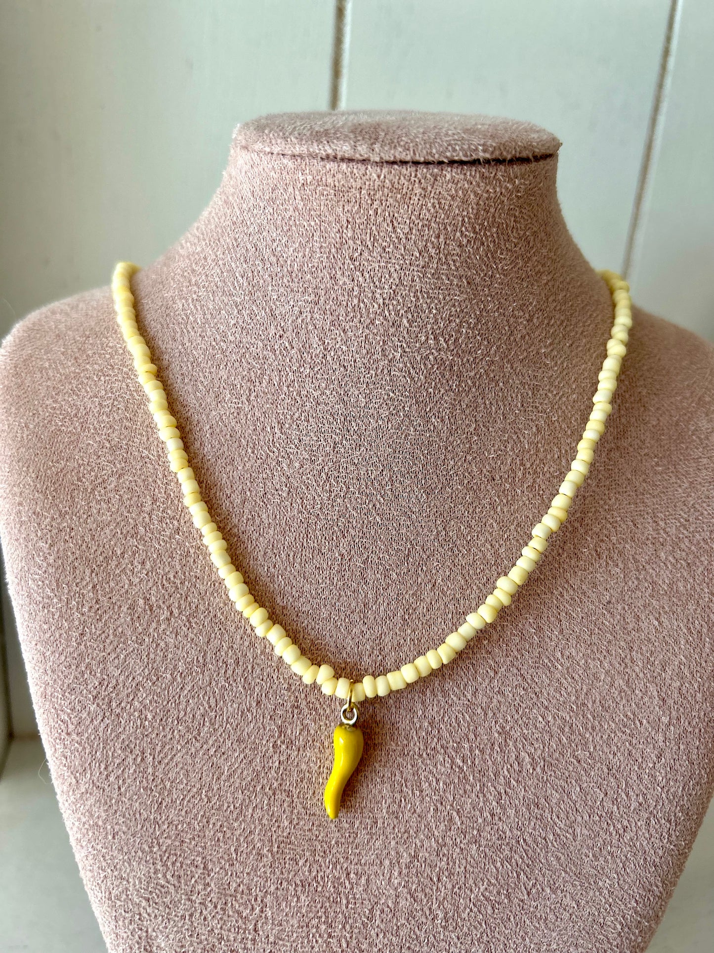 Kralenketting geel peper