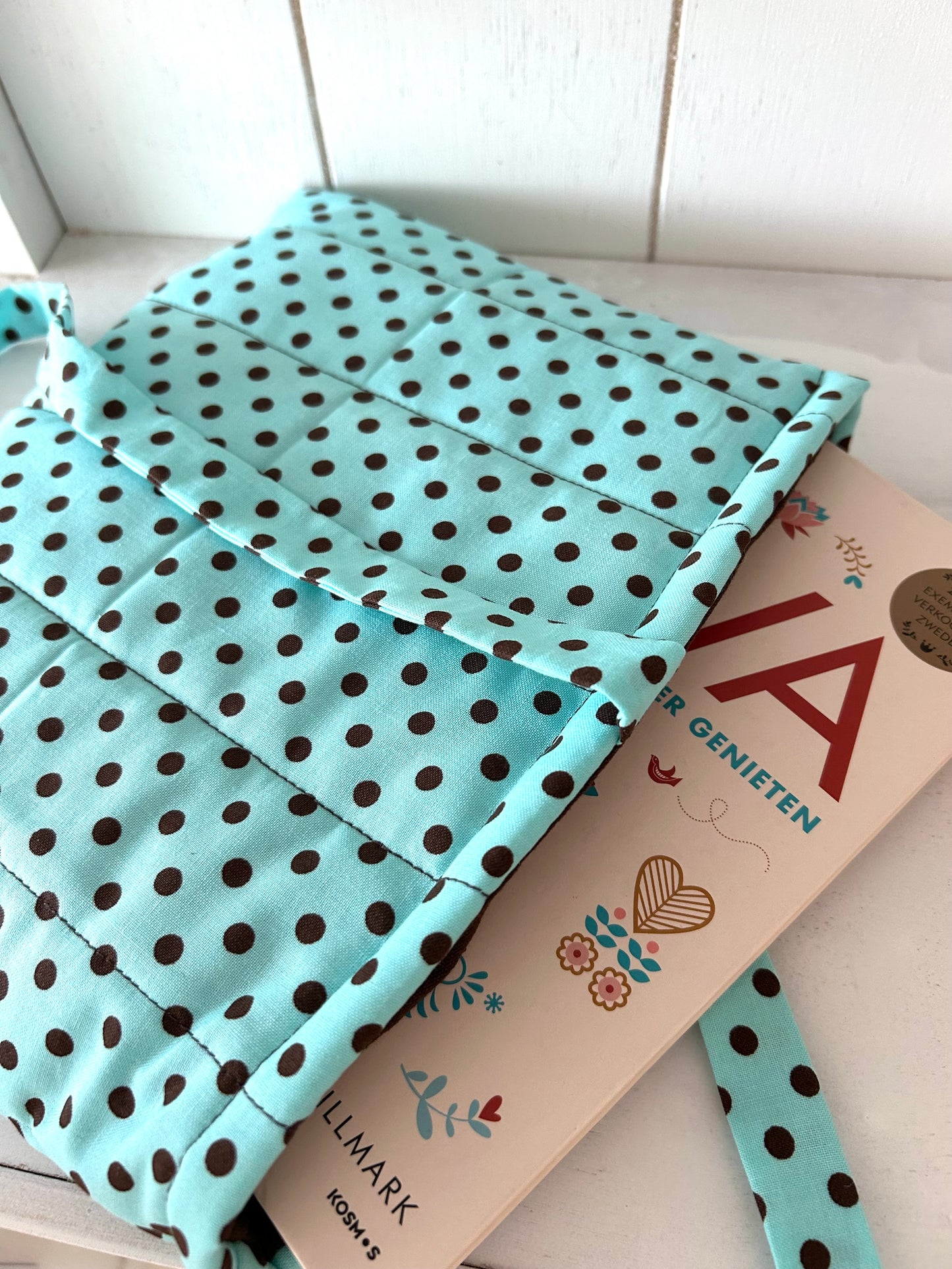 Boekenhoes Dots