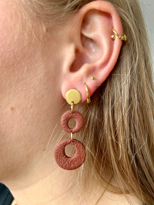 Oorbellen rond bordeaux - goud