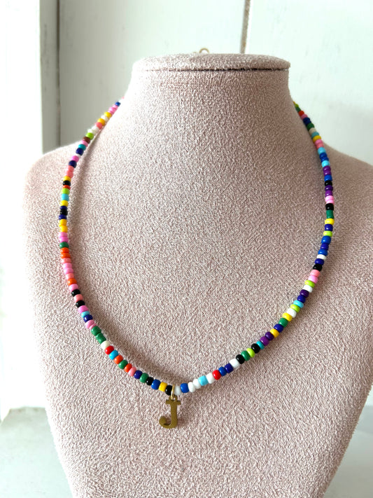 Kralenketting met de letter J - goud