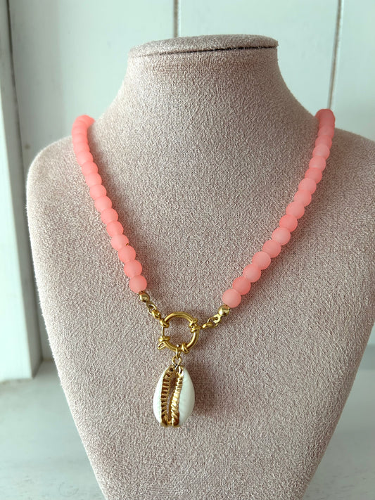 Kralenketting met schelp zalm - goud