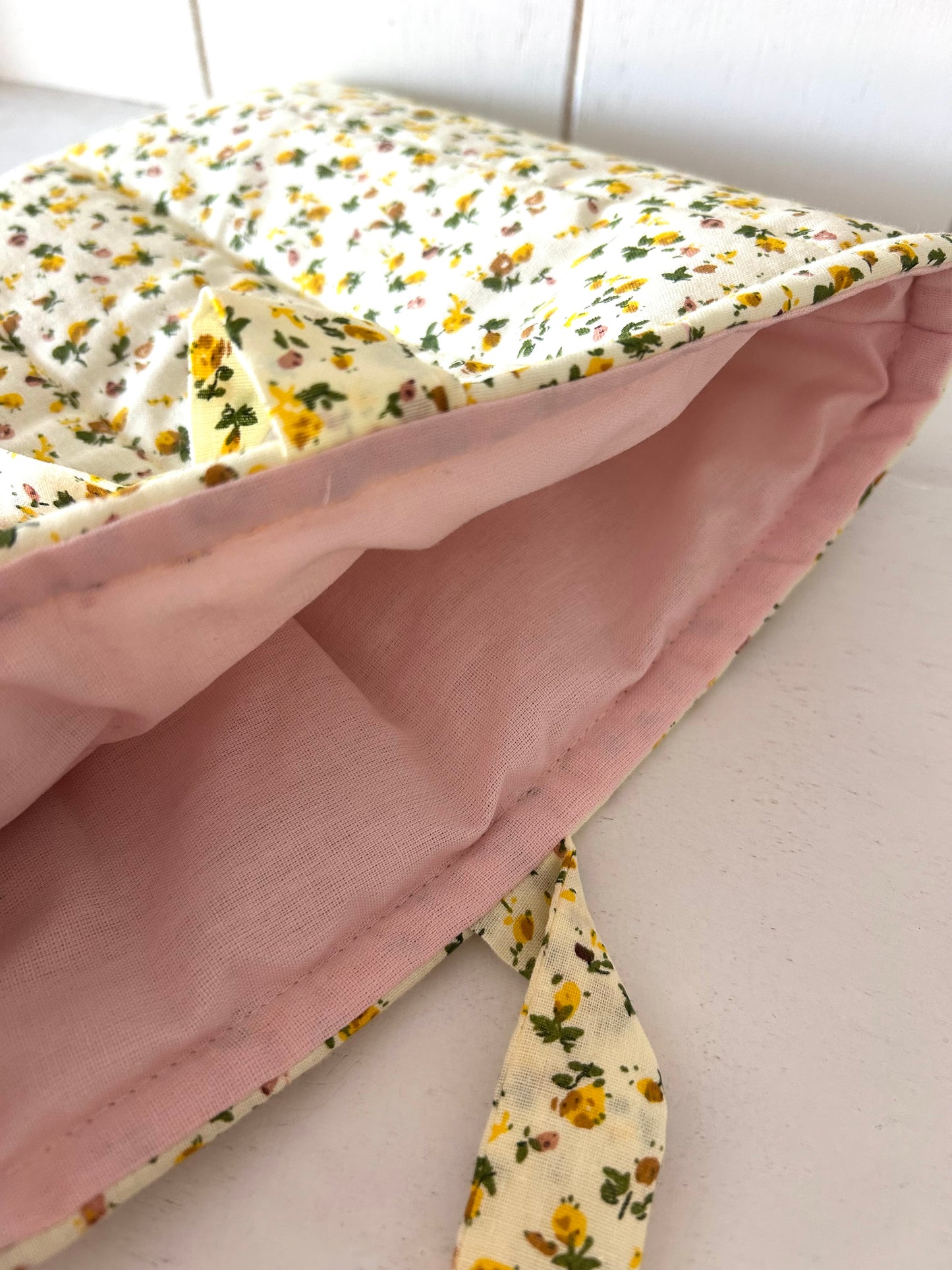 Boeken/e-reader sleeve Cute flower