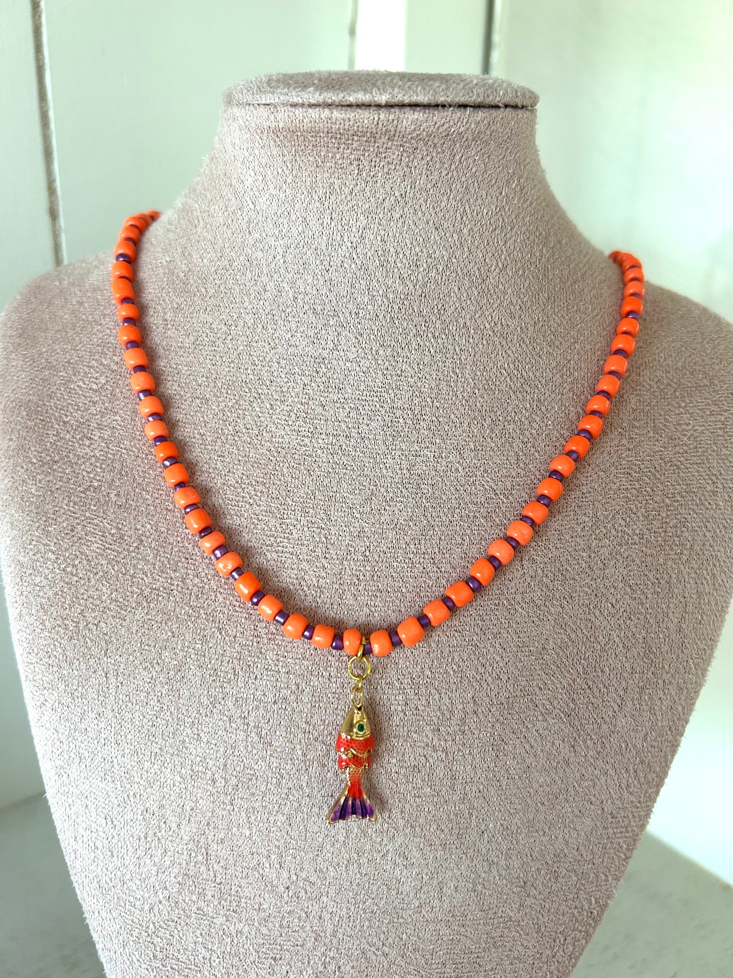 Kralenketting little fish oranje/paars - goud